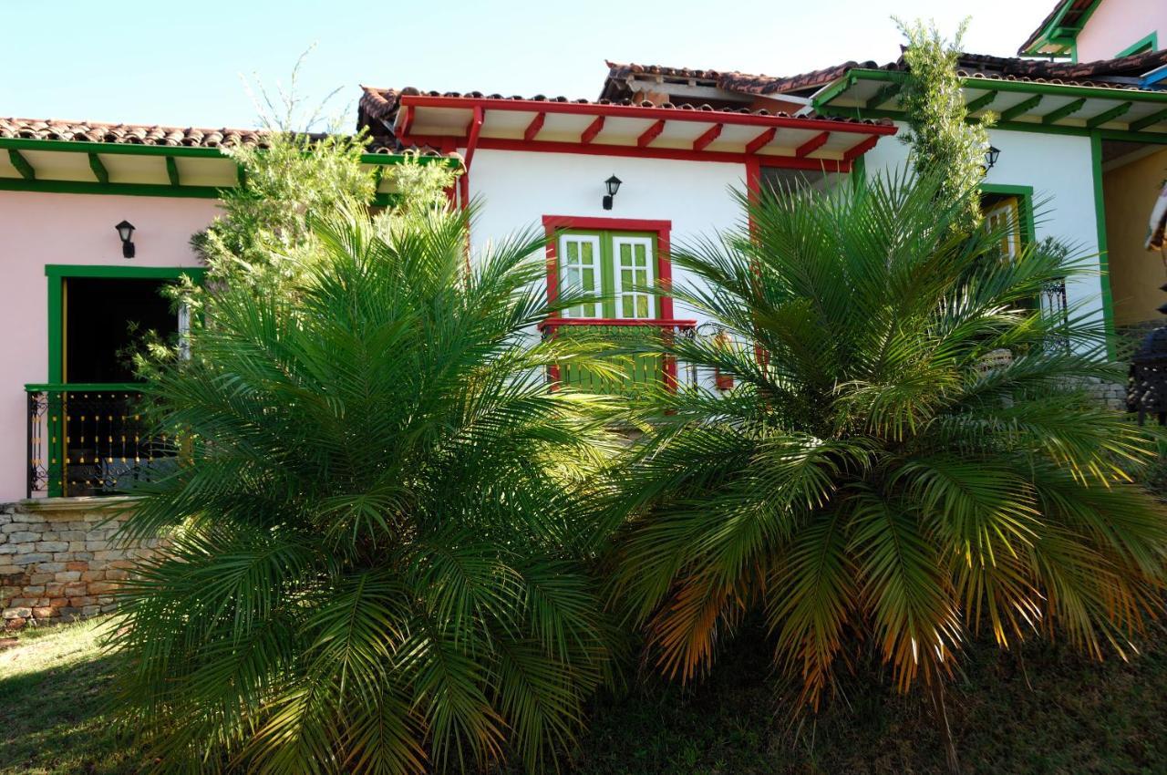 Pousada Vila Mineira Lavras Novas Buitenkant foto